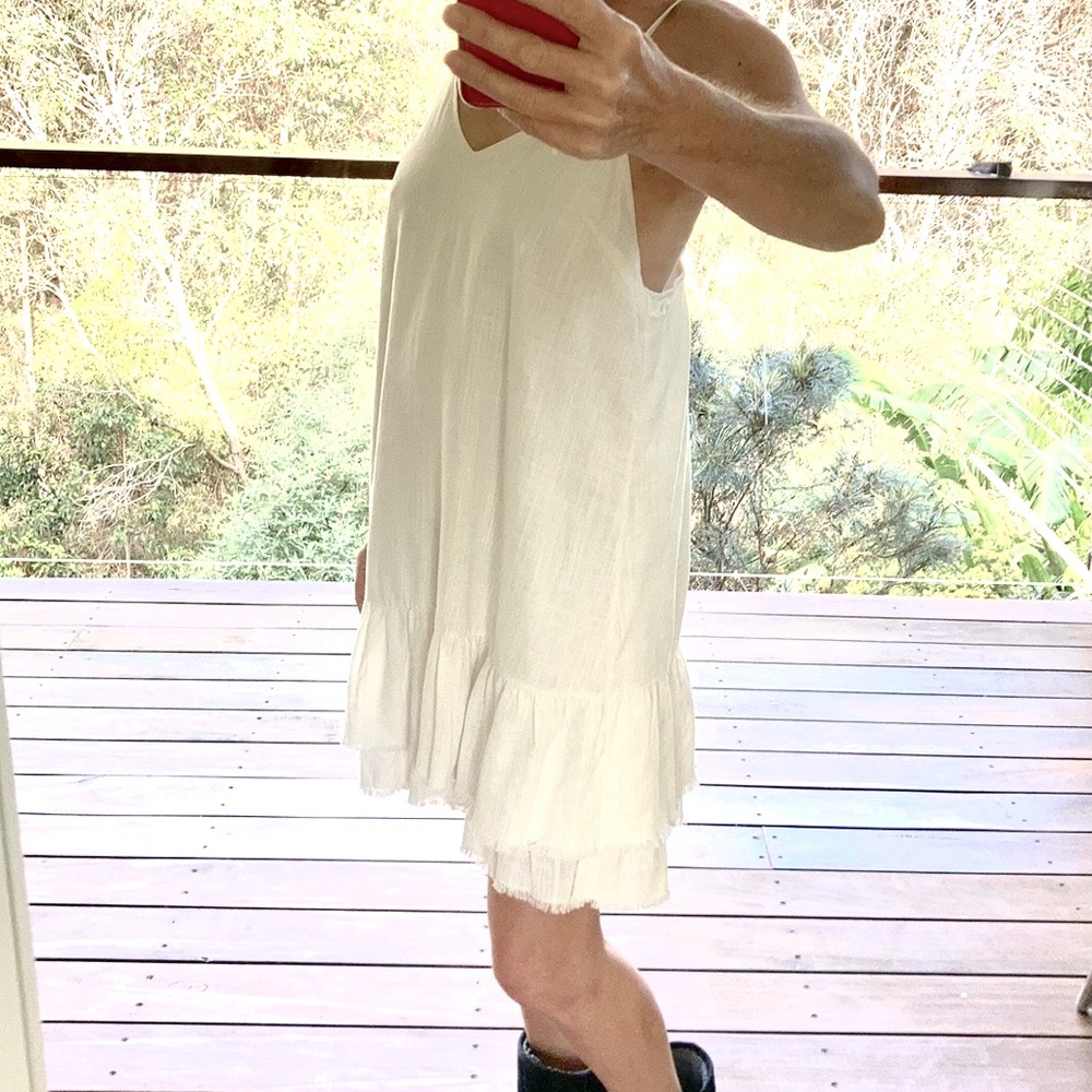 Relaxed linen-look dress with double frilled hem SIZE 10 by Yours Truly - Picture 5 of 9